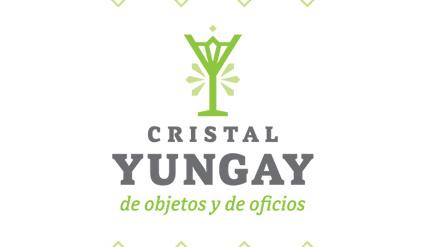 Cristal Yungay, de  objetos y de oficios